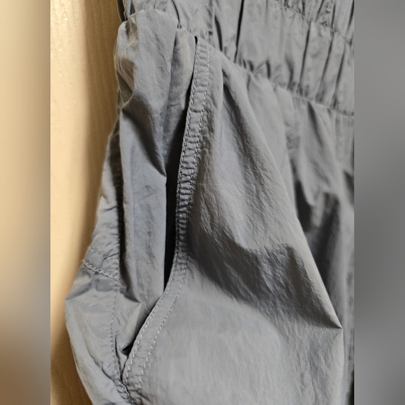 Fabletics  Sheer Ripstop Parachute Pant Grey Sz Small/Med - Picture 4 of 10